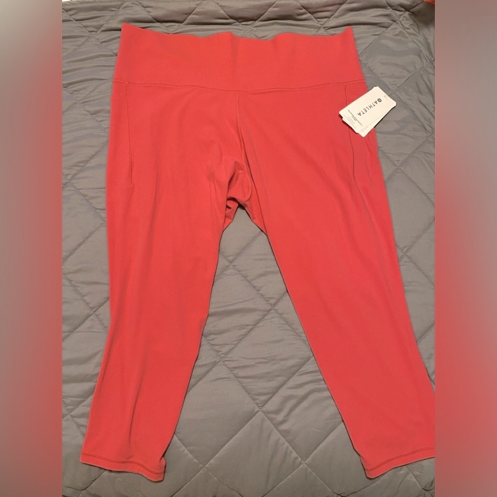 (250.)  Athleta Salutation Stash Pocket 7/8 Tight